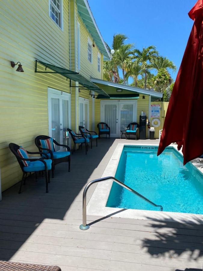 Duval Gardens Bed & Breakfast Key West Exterior photo